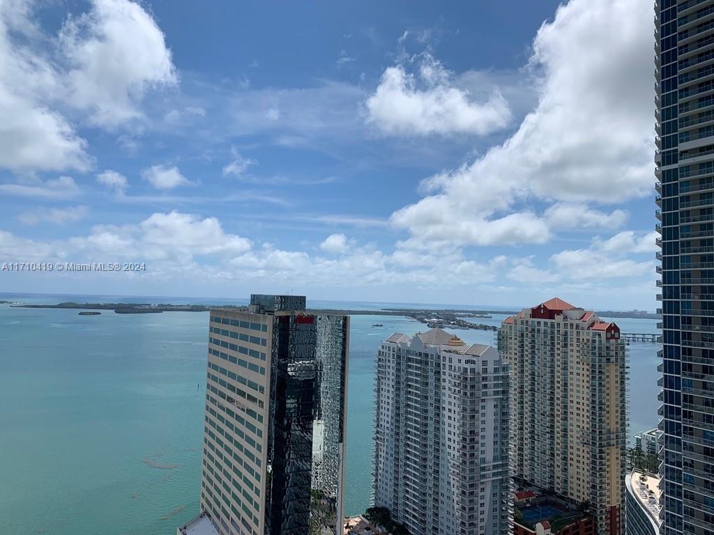 951 Brickell Ave # 3808