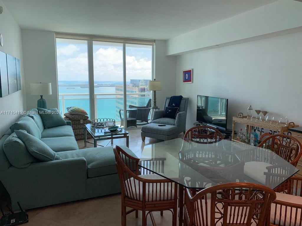 951 Brickell Ave # 3808
