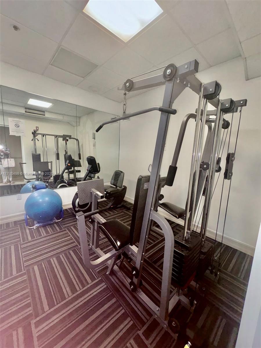 2501 Douglas Rd # 402