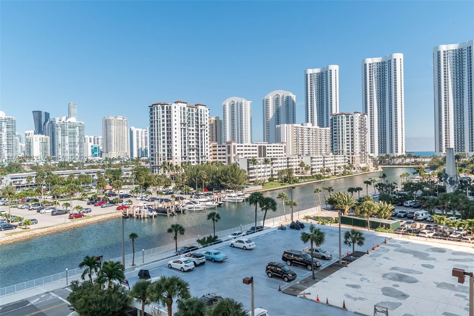 500 Bayview Dr # 617