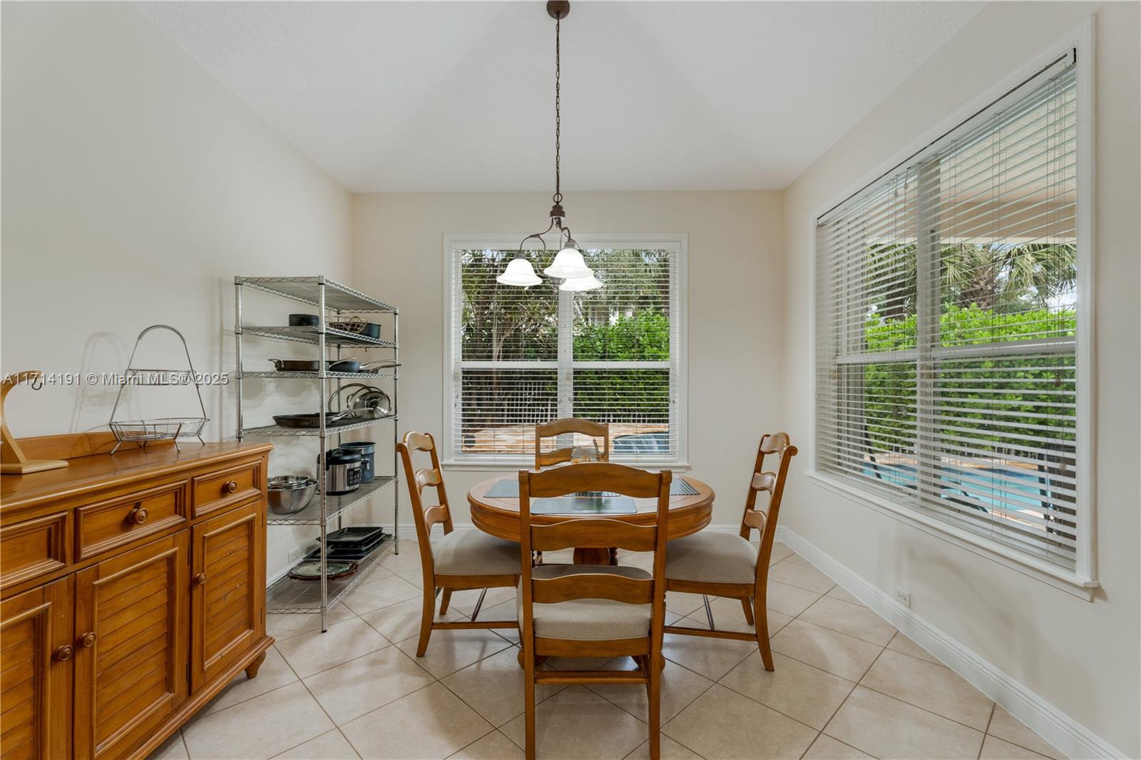 9543 NW 52 Pl