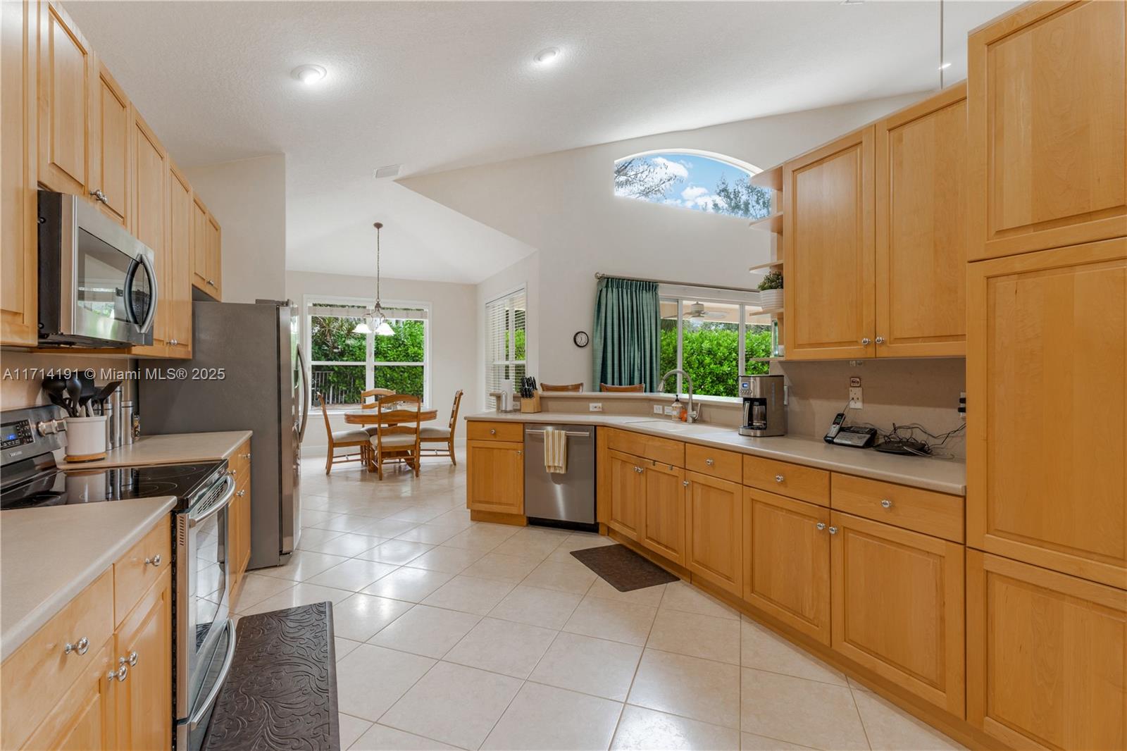 9543 NW 52 Pl