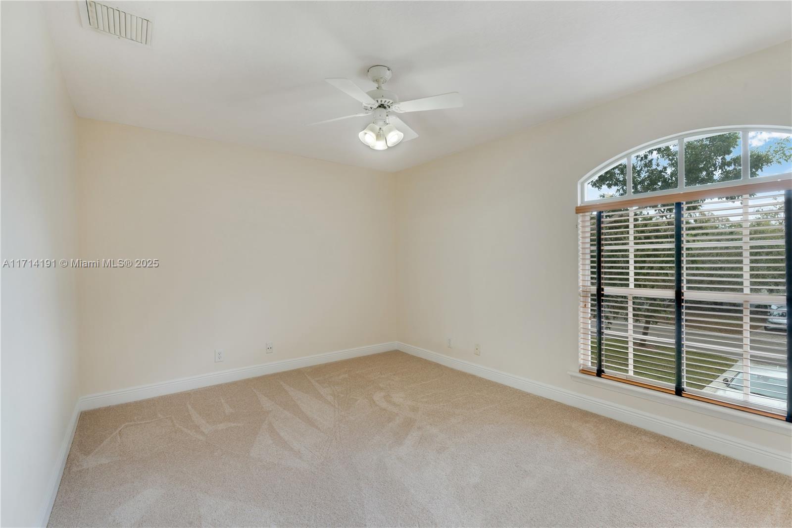 9543 NW 52 Pl