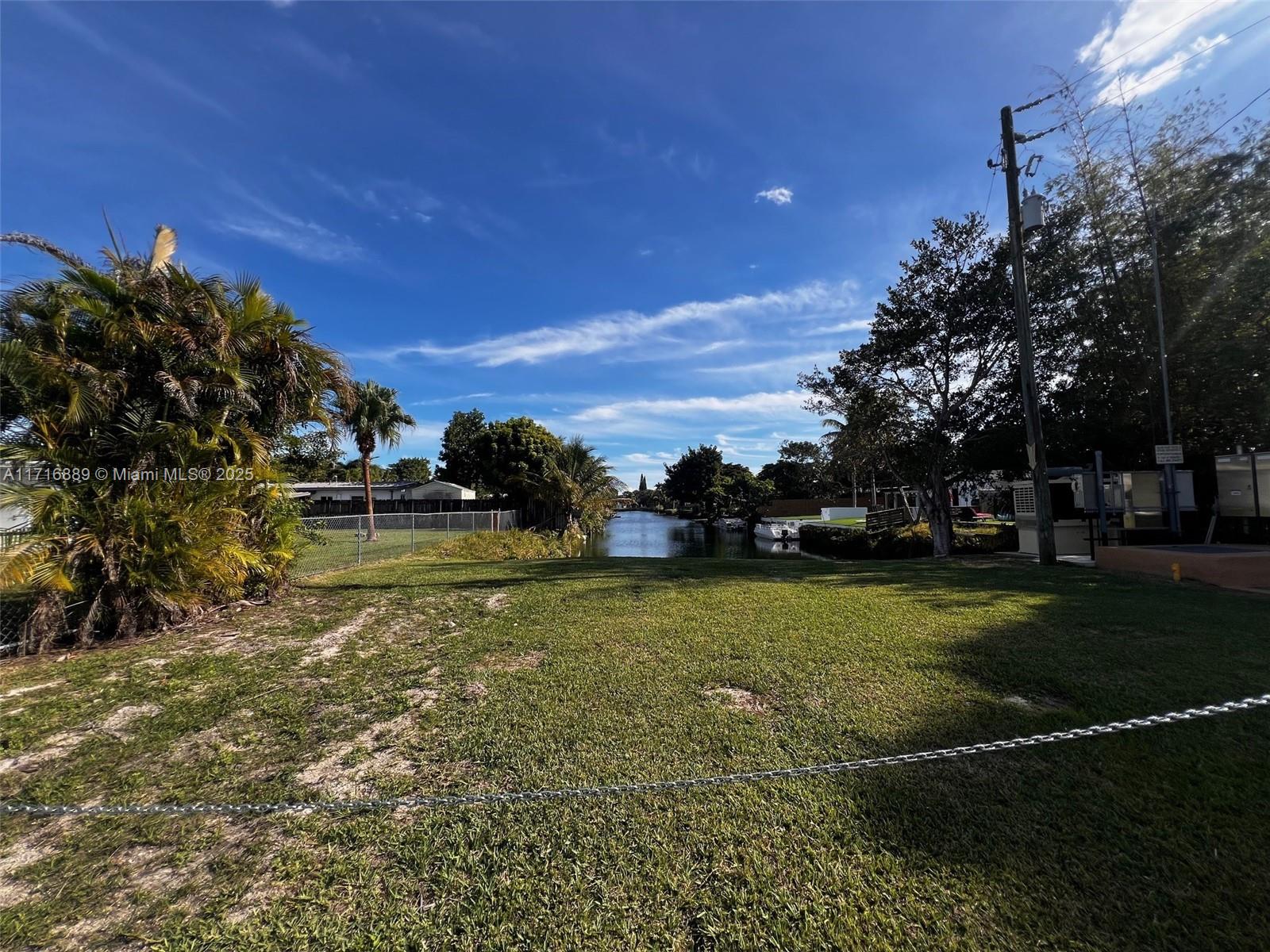 10260 Dolphin Rd