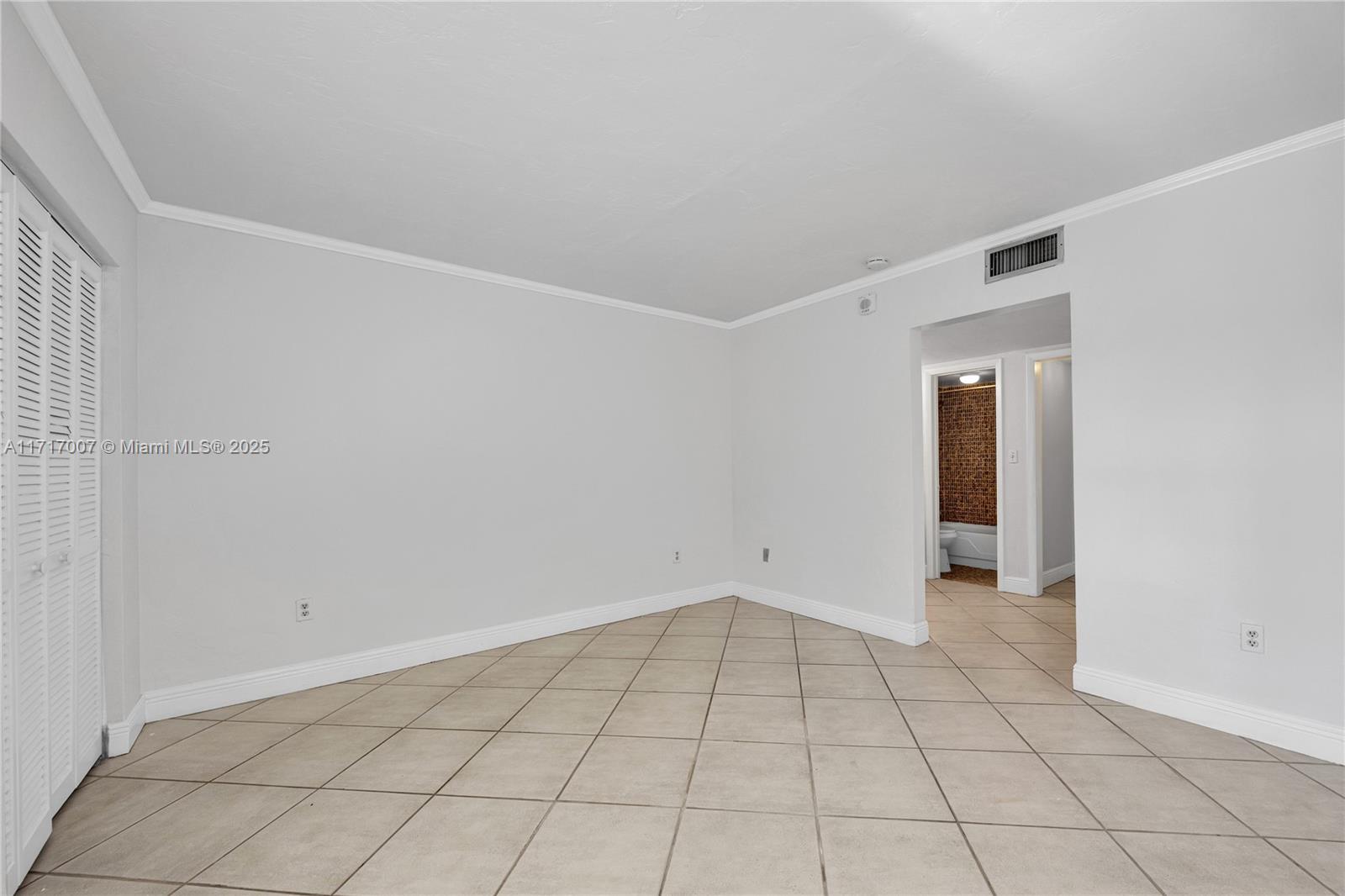 1205 Mariposa Ave # 418