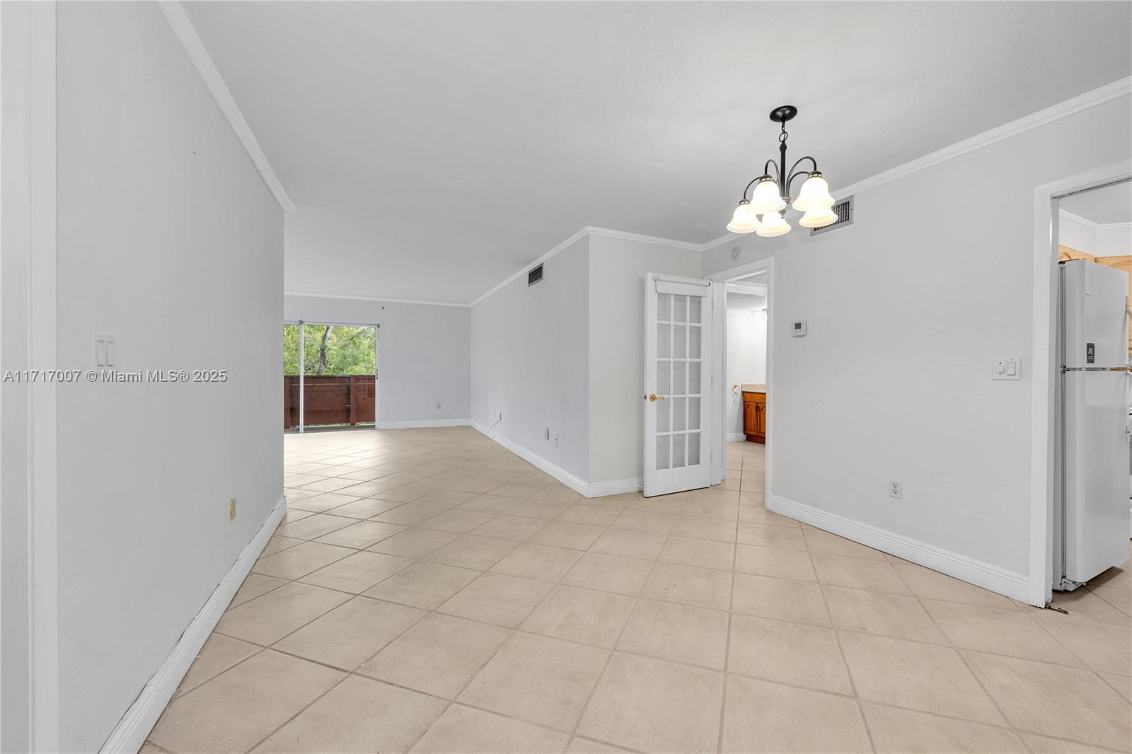 1205 Mariposa Ave # 418