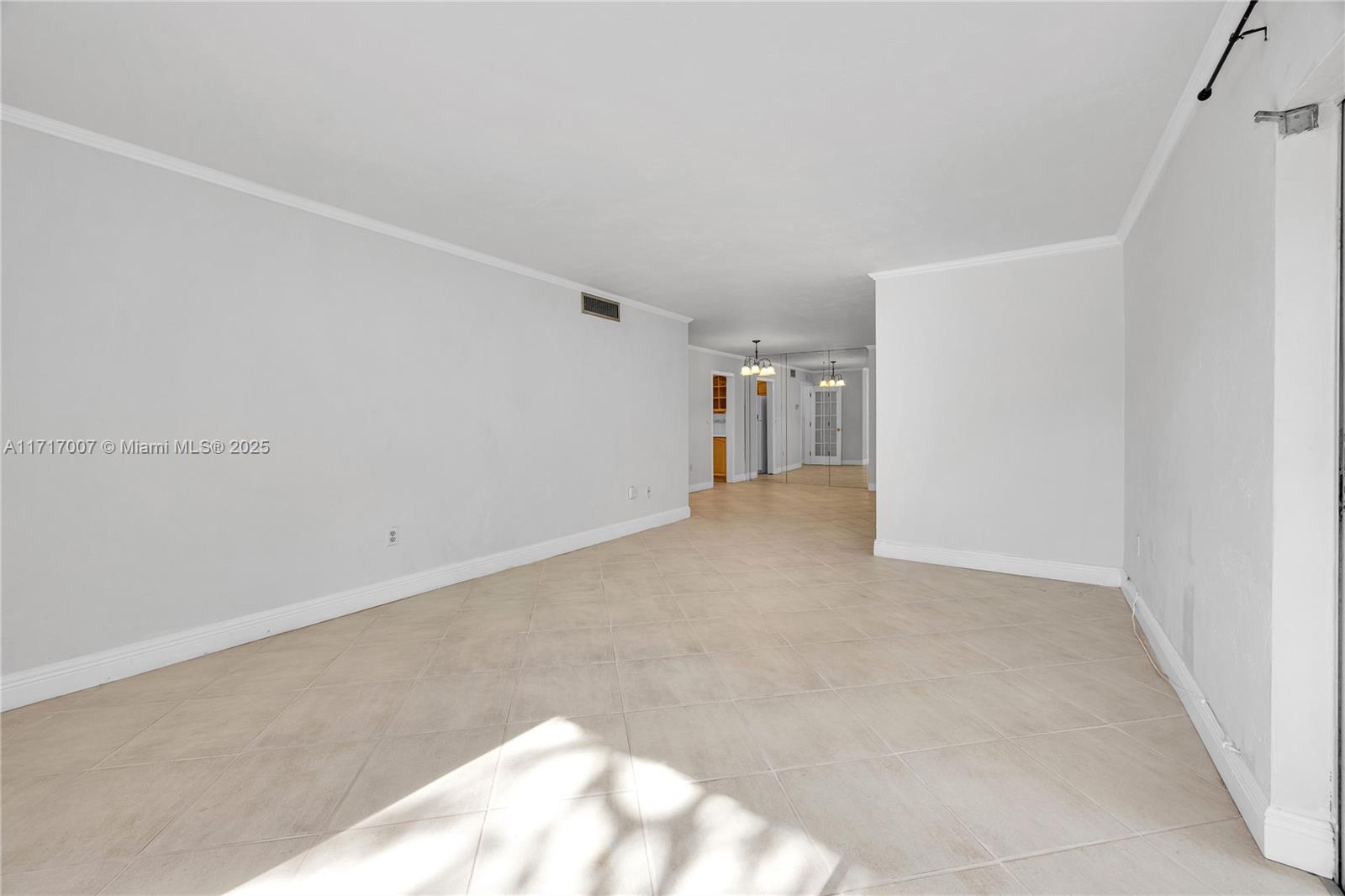 1205 Mariposa Ave # 418