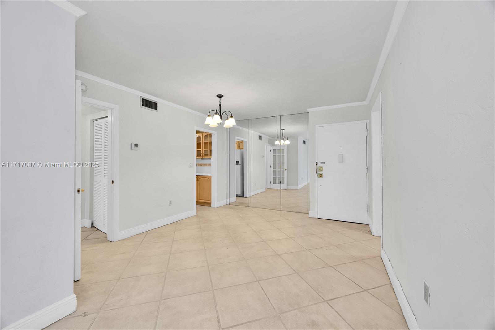 1205 Mariposa Ave # 418