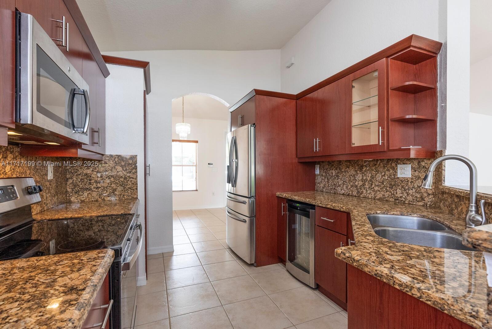 8885 NW 168th St
