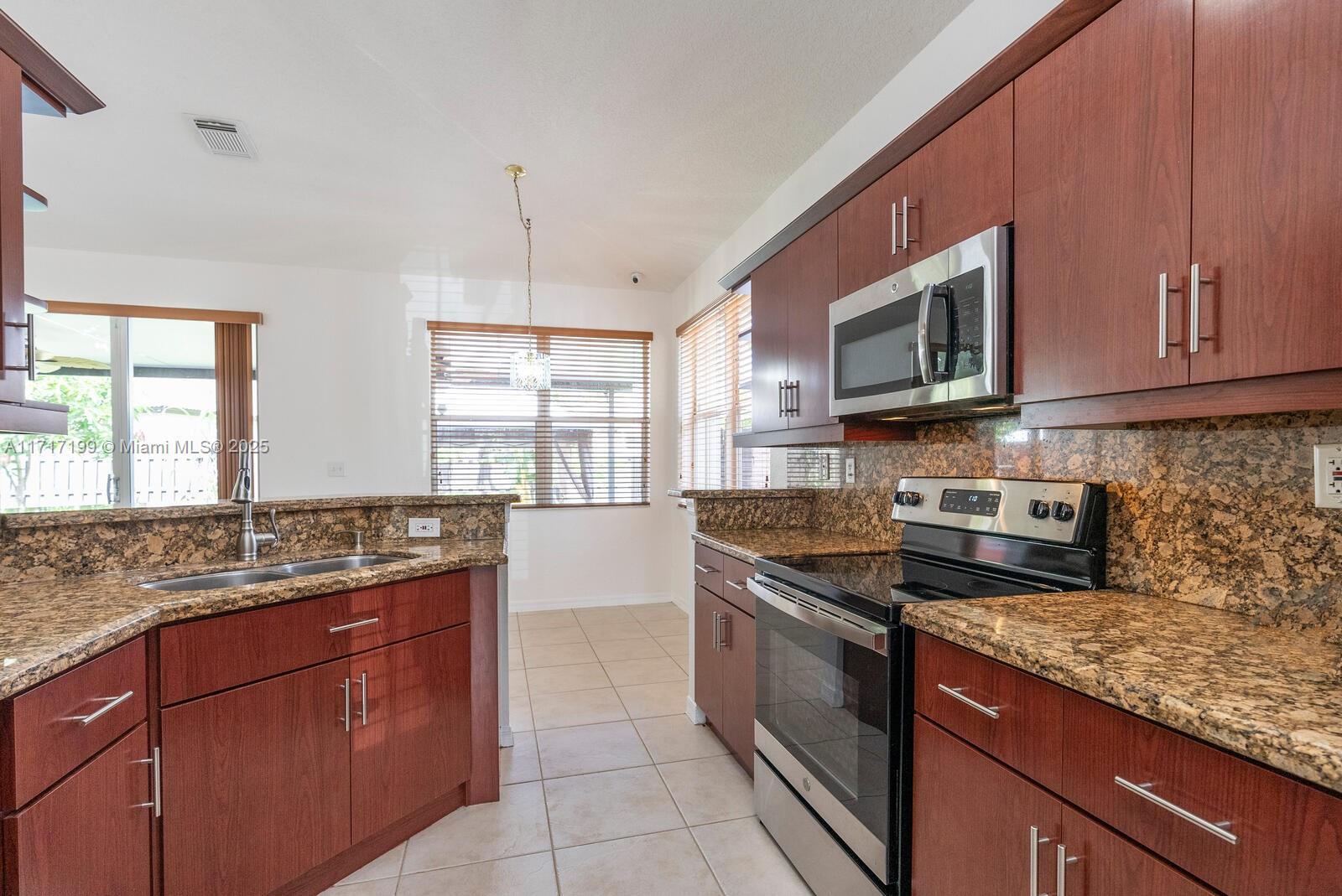 8885 NW 168th St