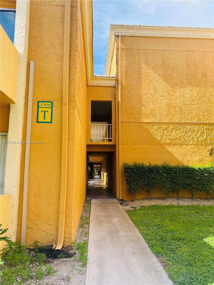17901 NW 68th Ave # T206