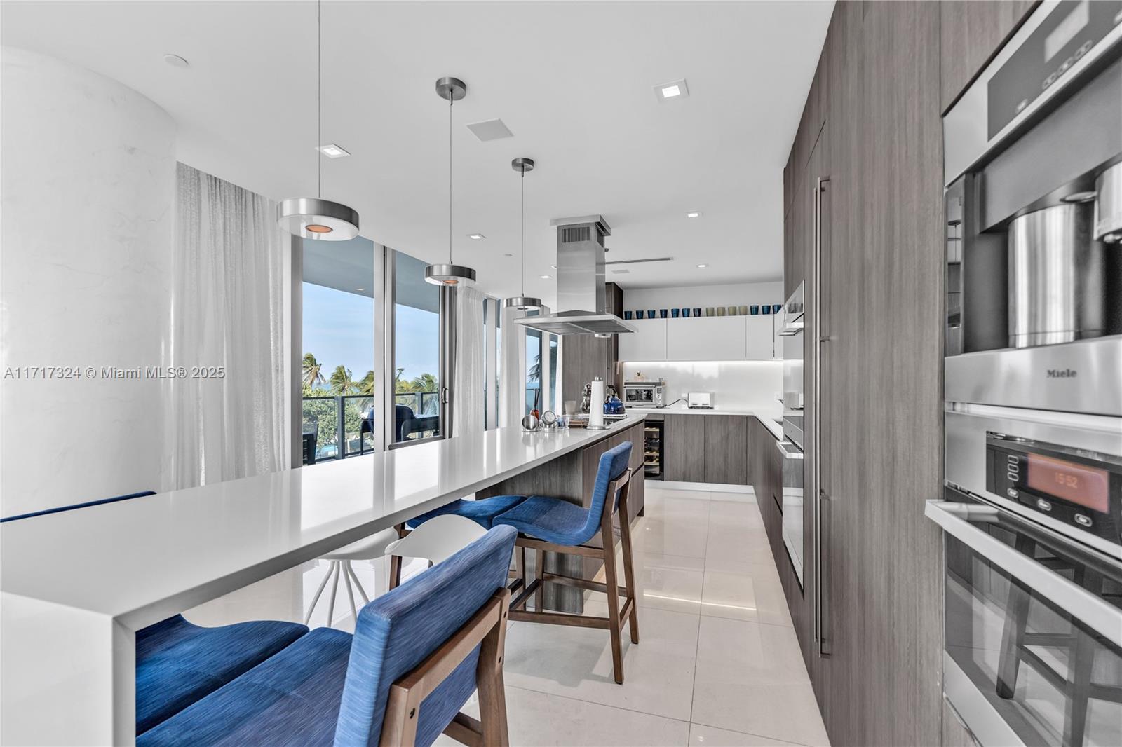 350 Ocean Dr # 401N