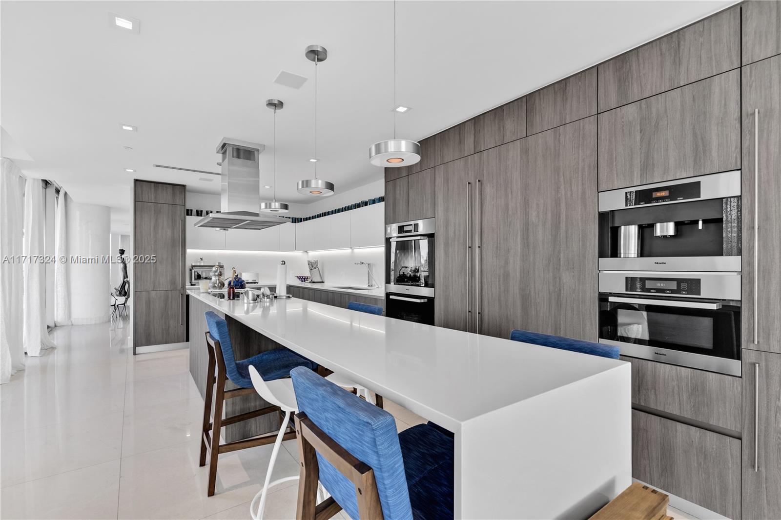 350 Ocean Dr # 401N