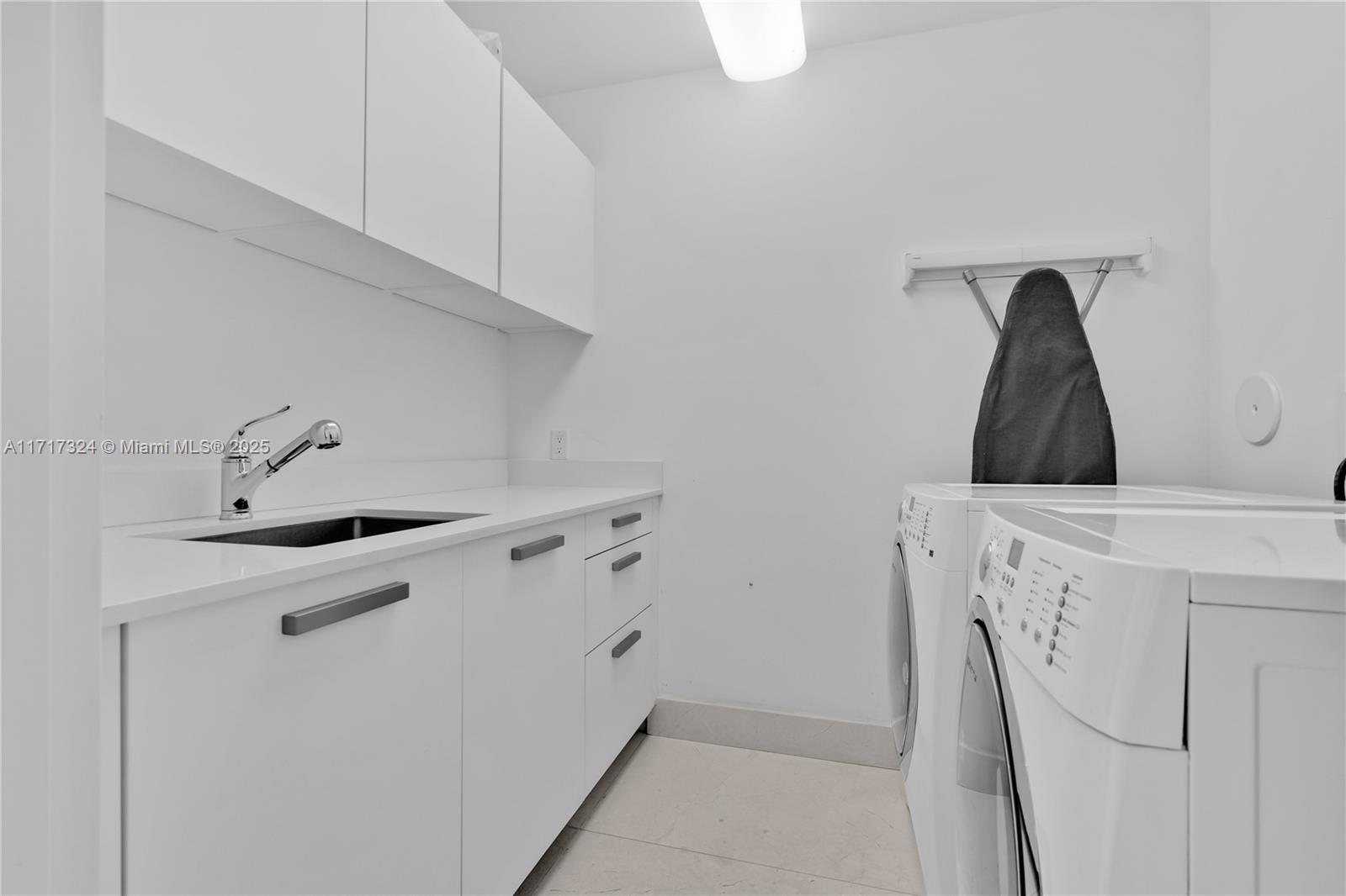 350 Ocean Dr # 401N