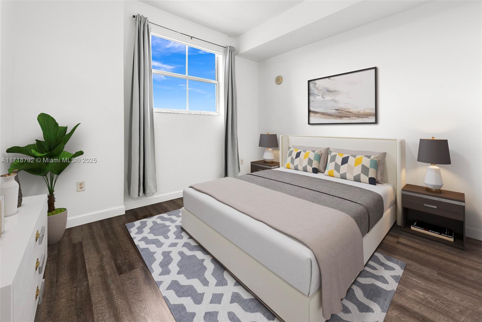 2600 SW 27th Ave Unit: PH04