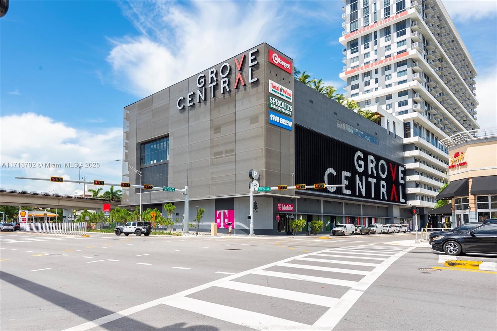2600 SW 27th Ave Unit: PH04