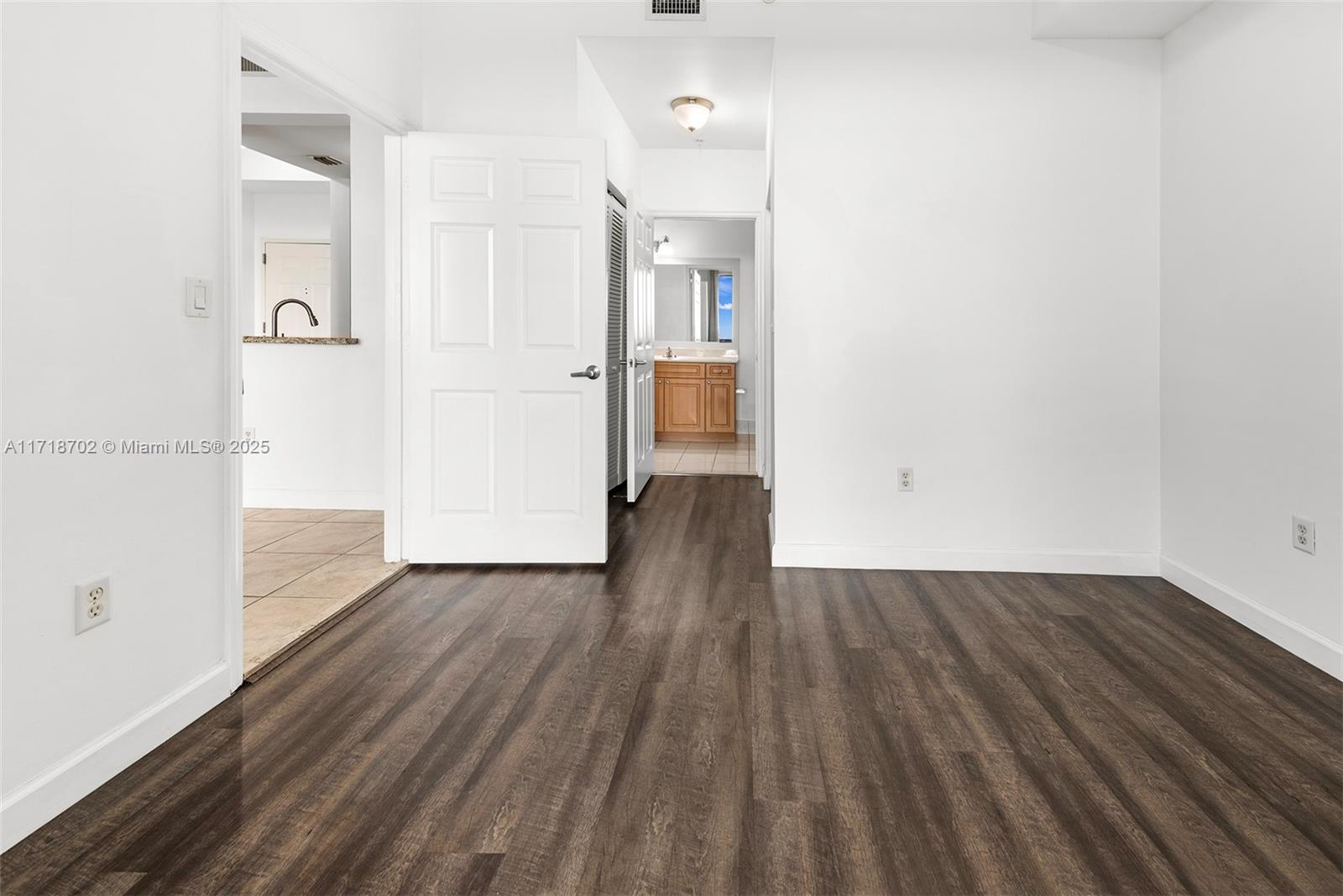 2600 SW 27th Ave Unit: PH04
