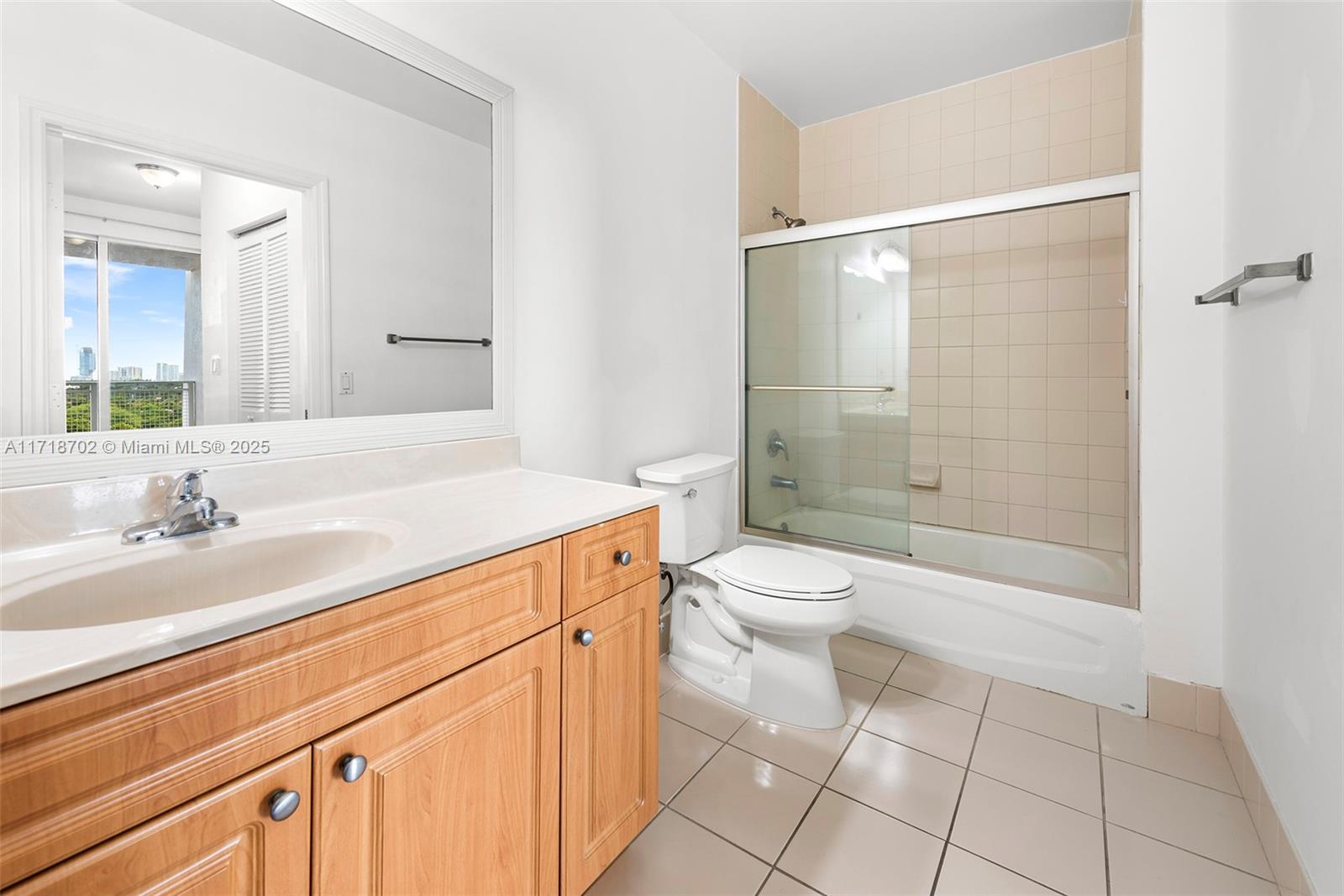 2600 SW 27th Ave Unit: PH04