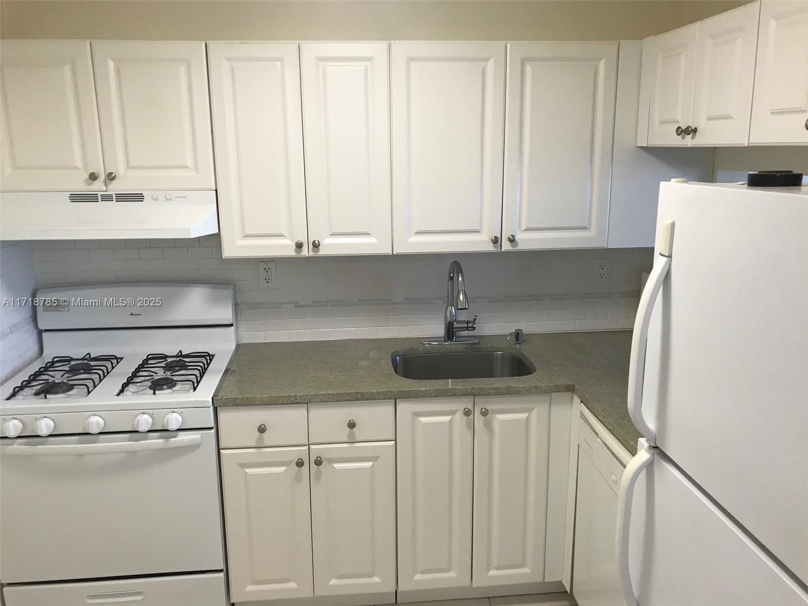 13120 SW 92nd Ave # 314 Unit: B-314