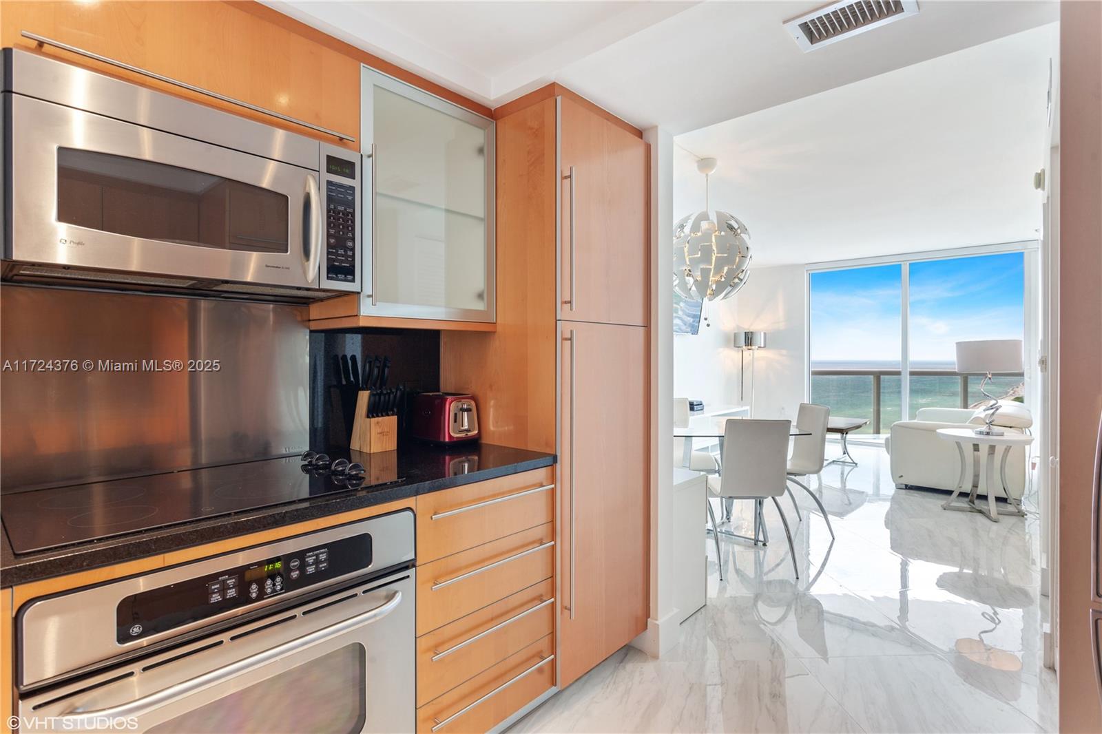 6365 Collins Ave # 2704