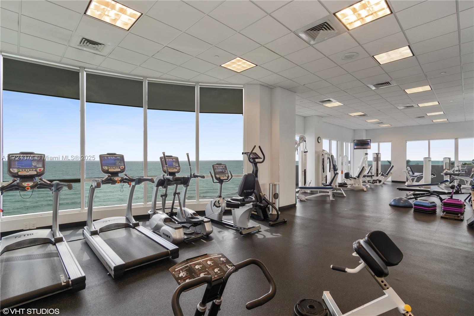 6365 Collins Ave # 2704