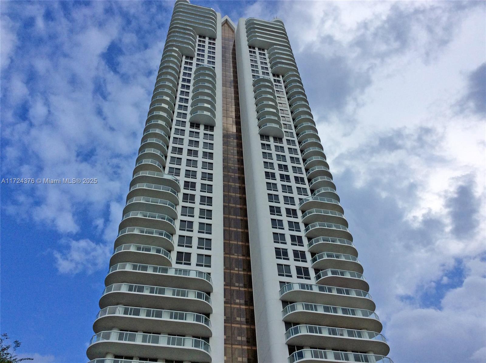 6365 Collins Ave # 2704