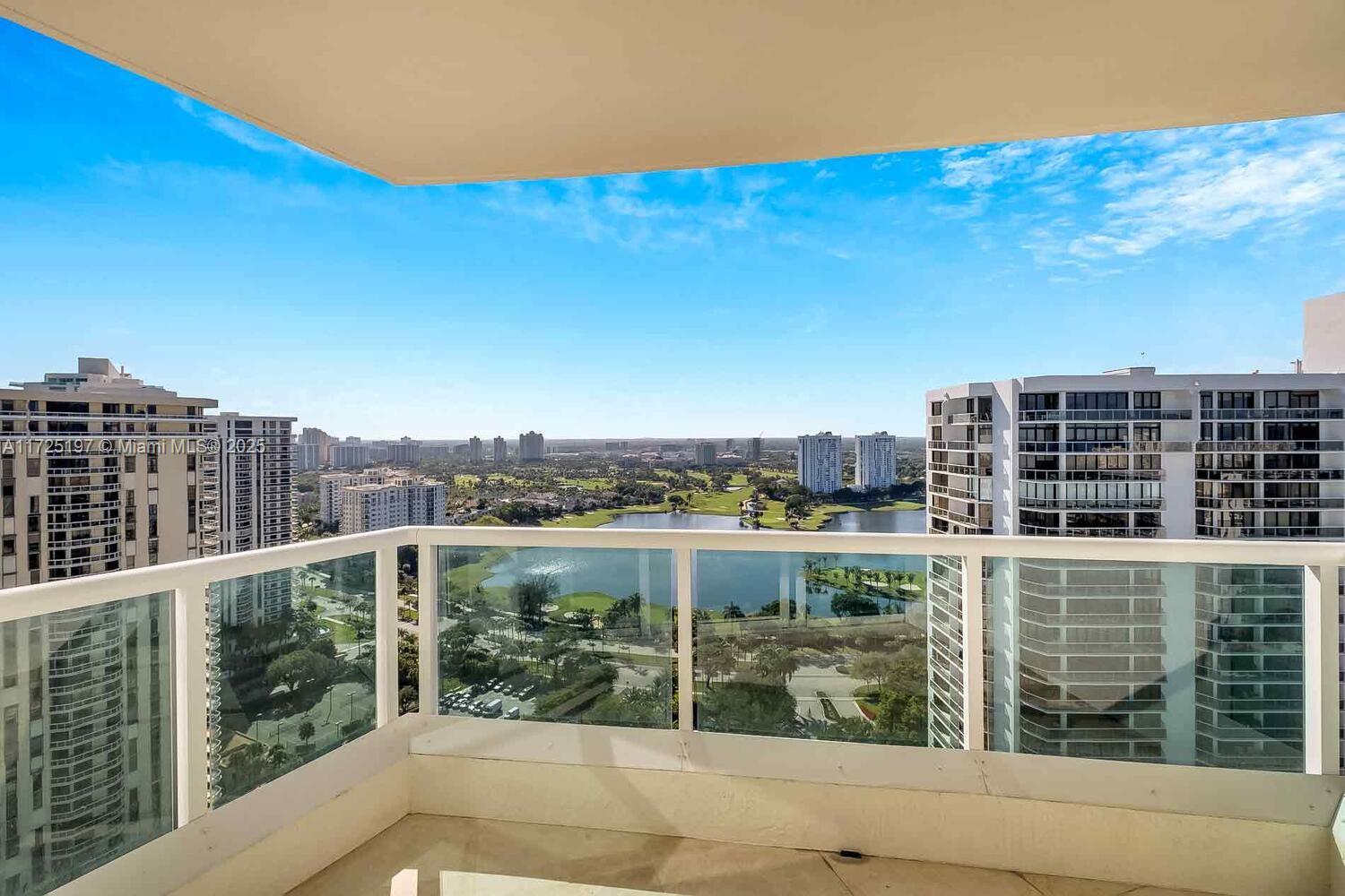 20201 E Country Club Dr Unit: PH2705