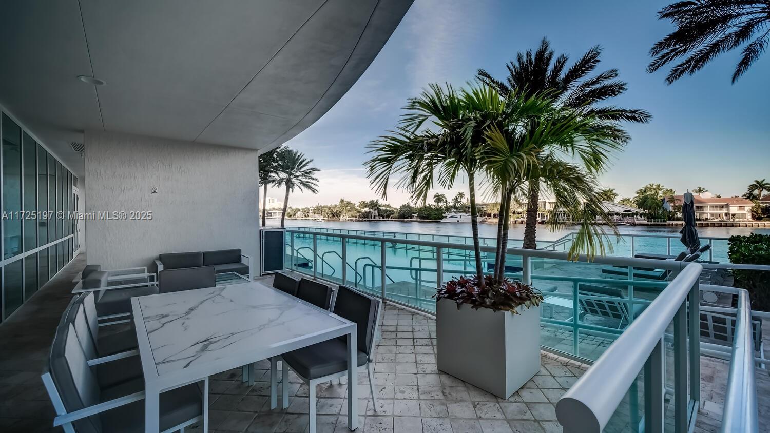 20201 E Country Club Dr Unit: PH2705