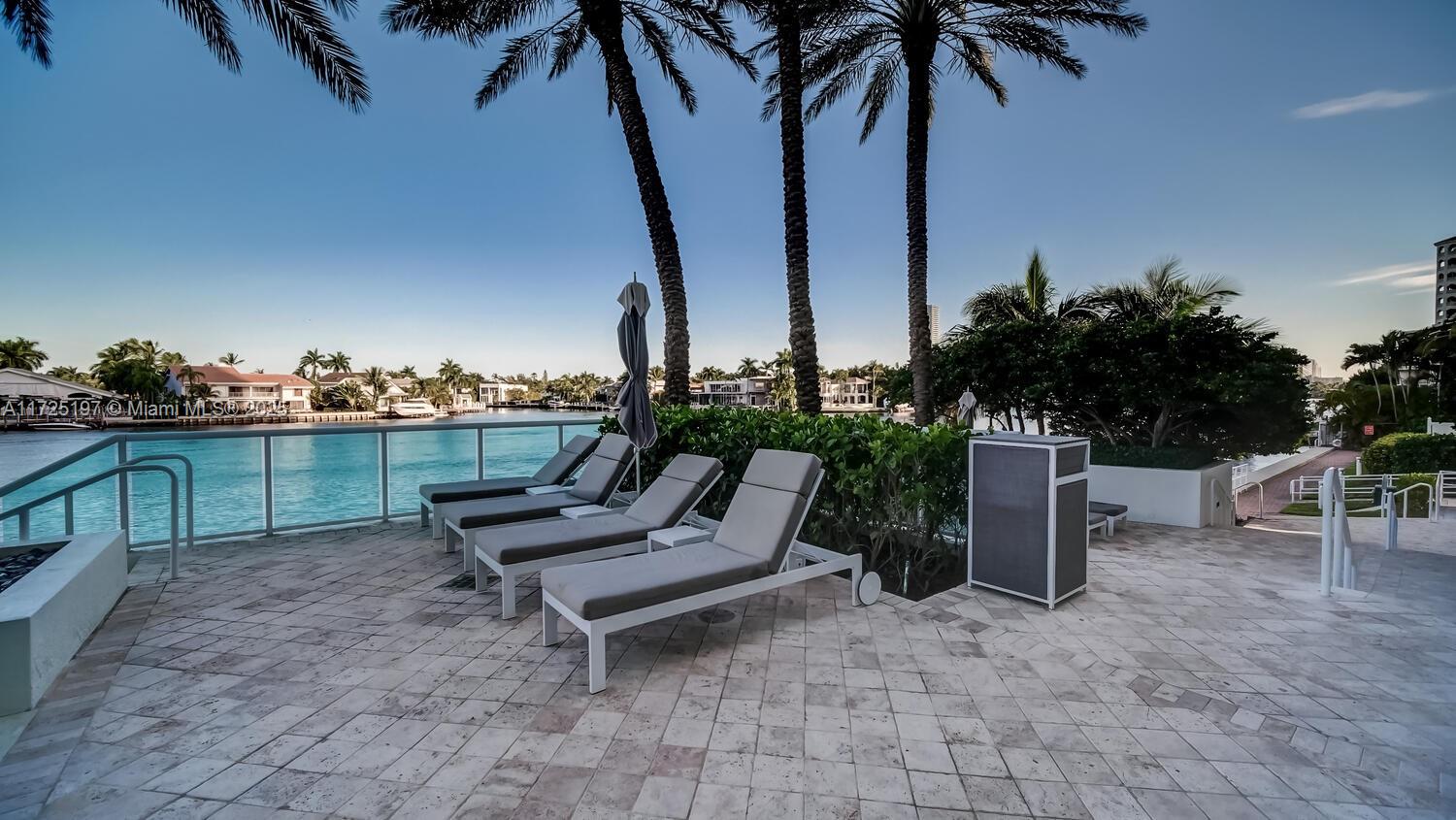 20201 E Country Club Dr Unit: PH2705