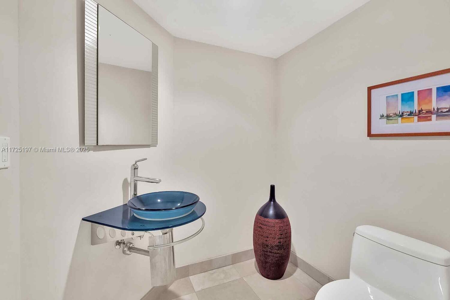 20201 E Country Club Dr Unit: PH2705