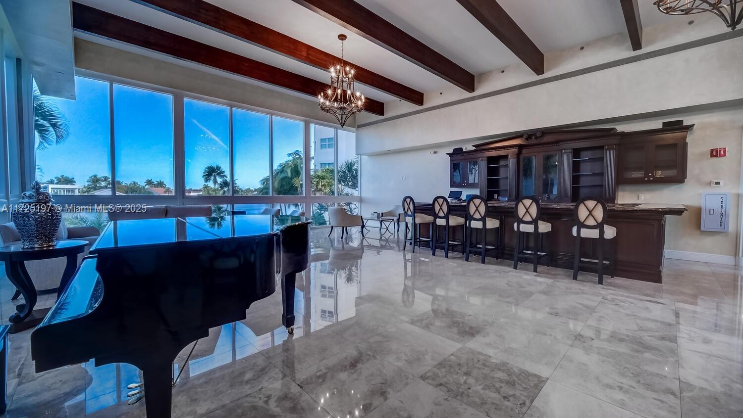 20201 E Country Club Dr Unit: PH2705