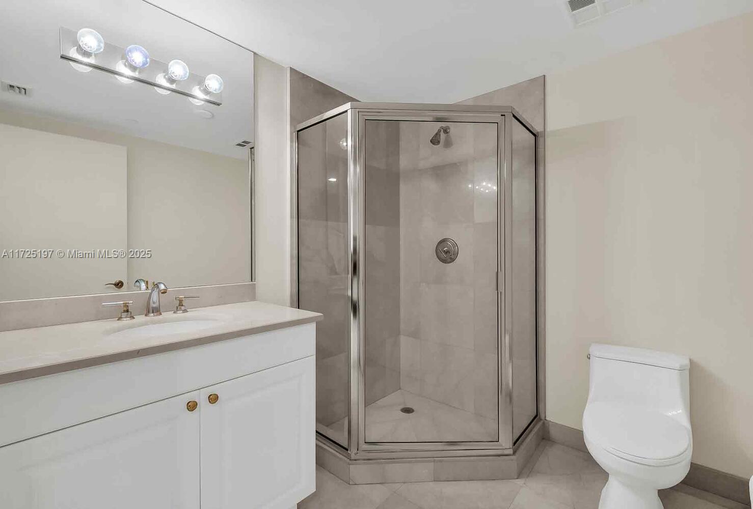 20201 E Country Club Dr Unit: PH2705