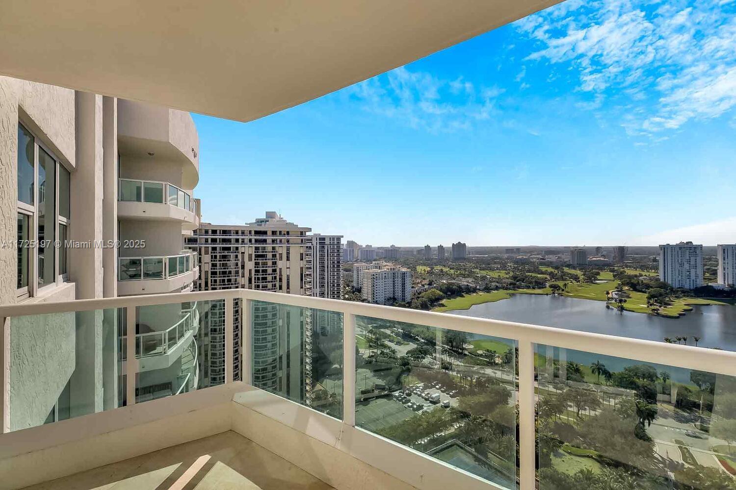 20201 E Country Club Dr Unit: PH2705