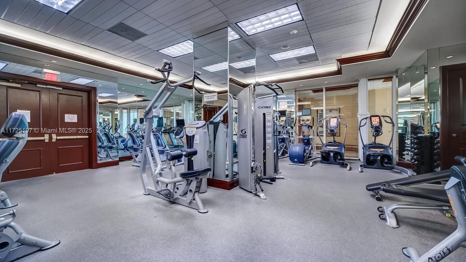 20201 E Country Club Dr Unit: PH2705