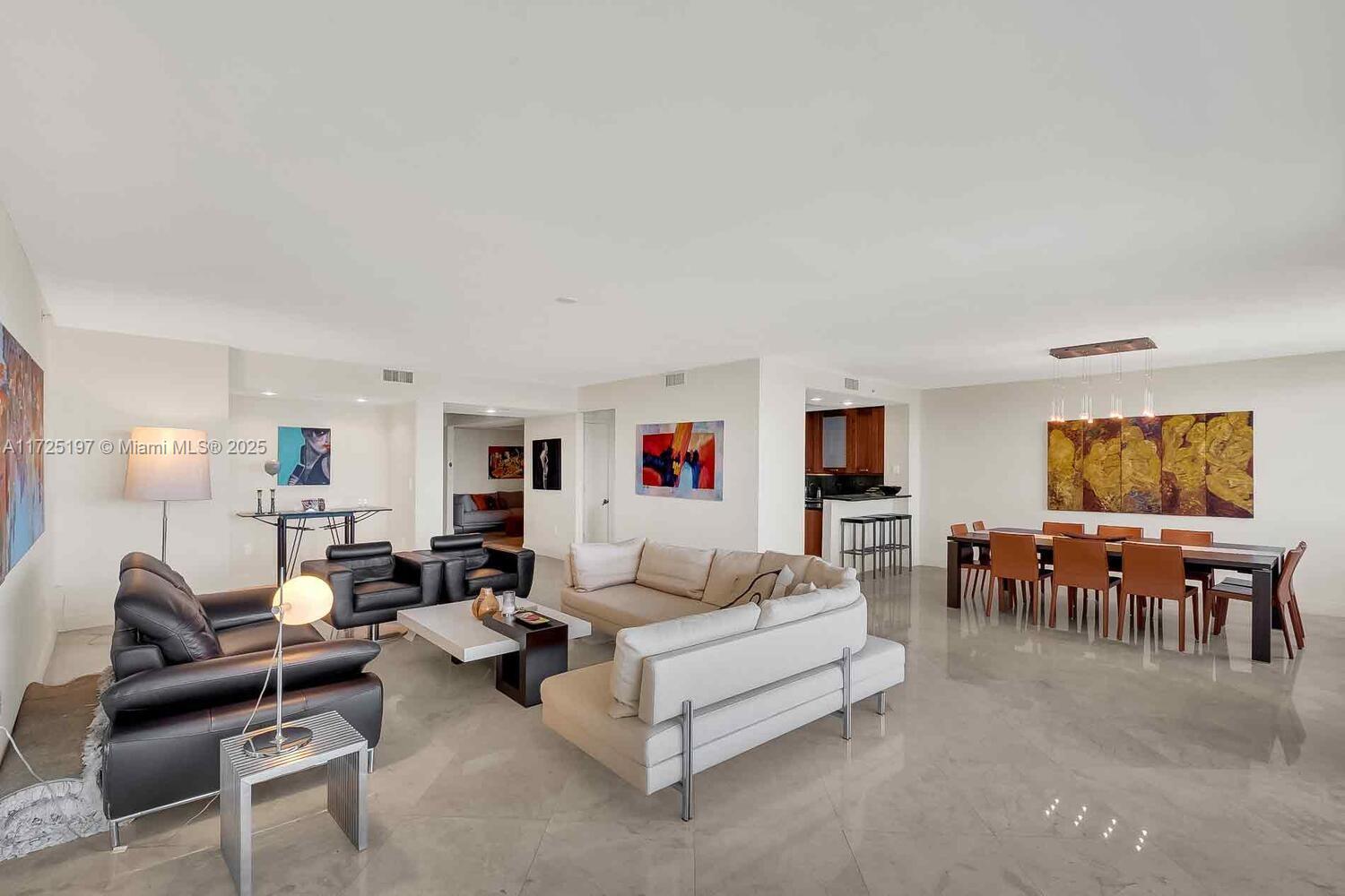 20201 E Country Club Dr Unit: PH2705