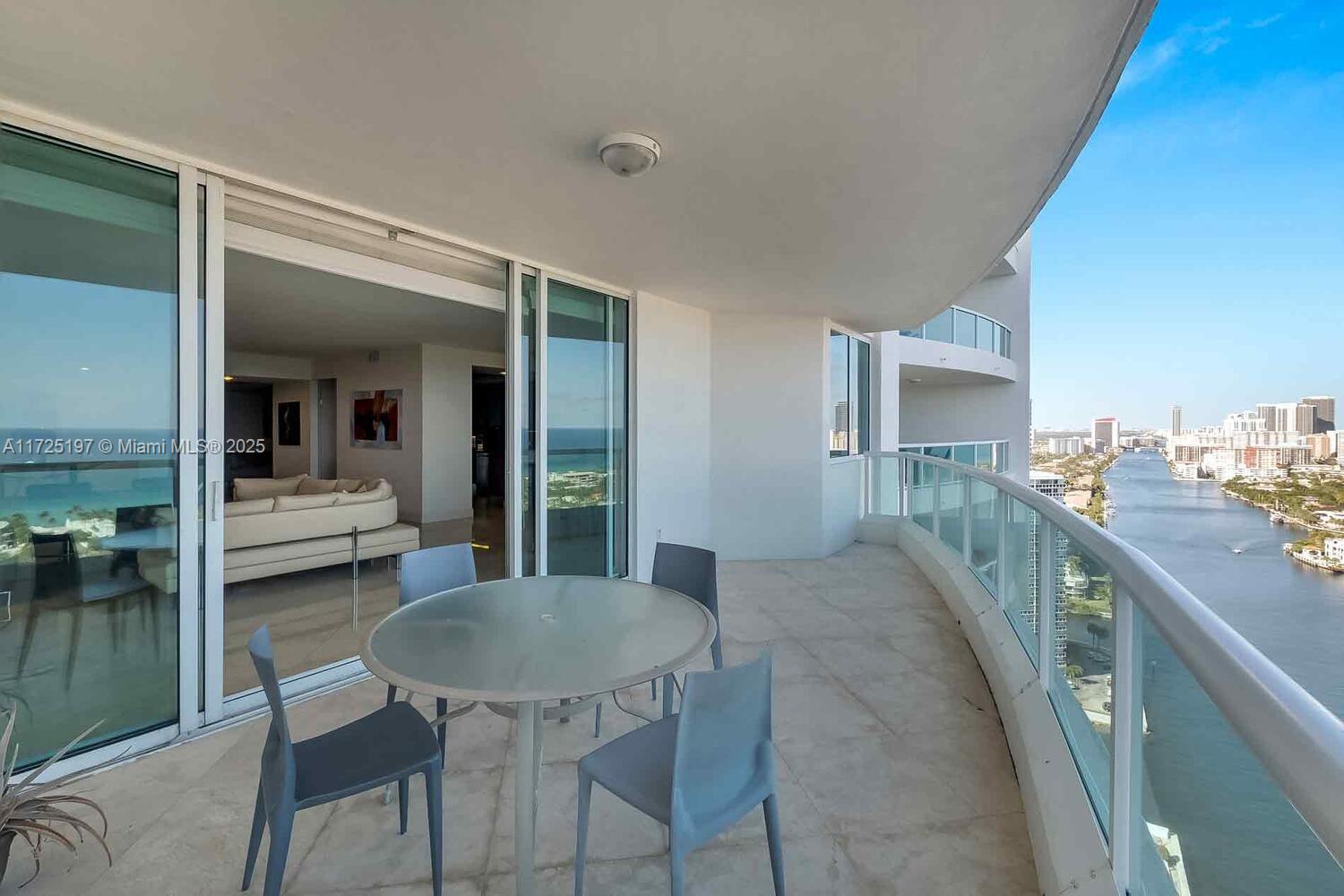 20201 E Country Club Dr Unit: PH2705