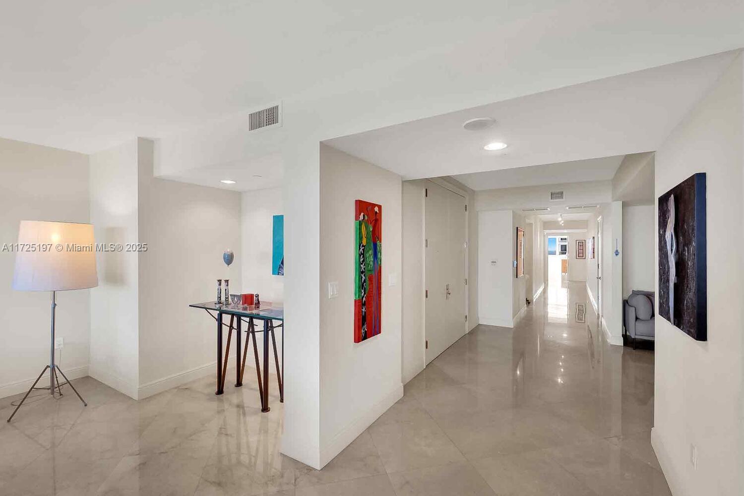 20201 E Country Club Dr Unit: PH2705