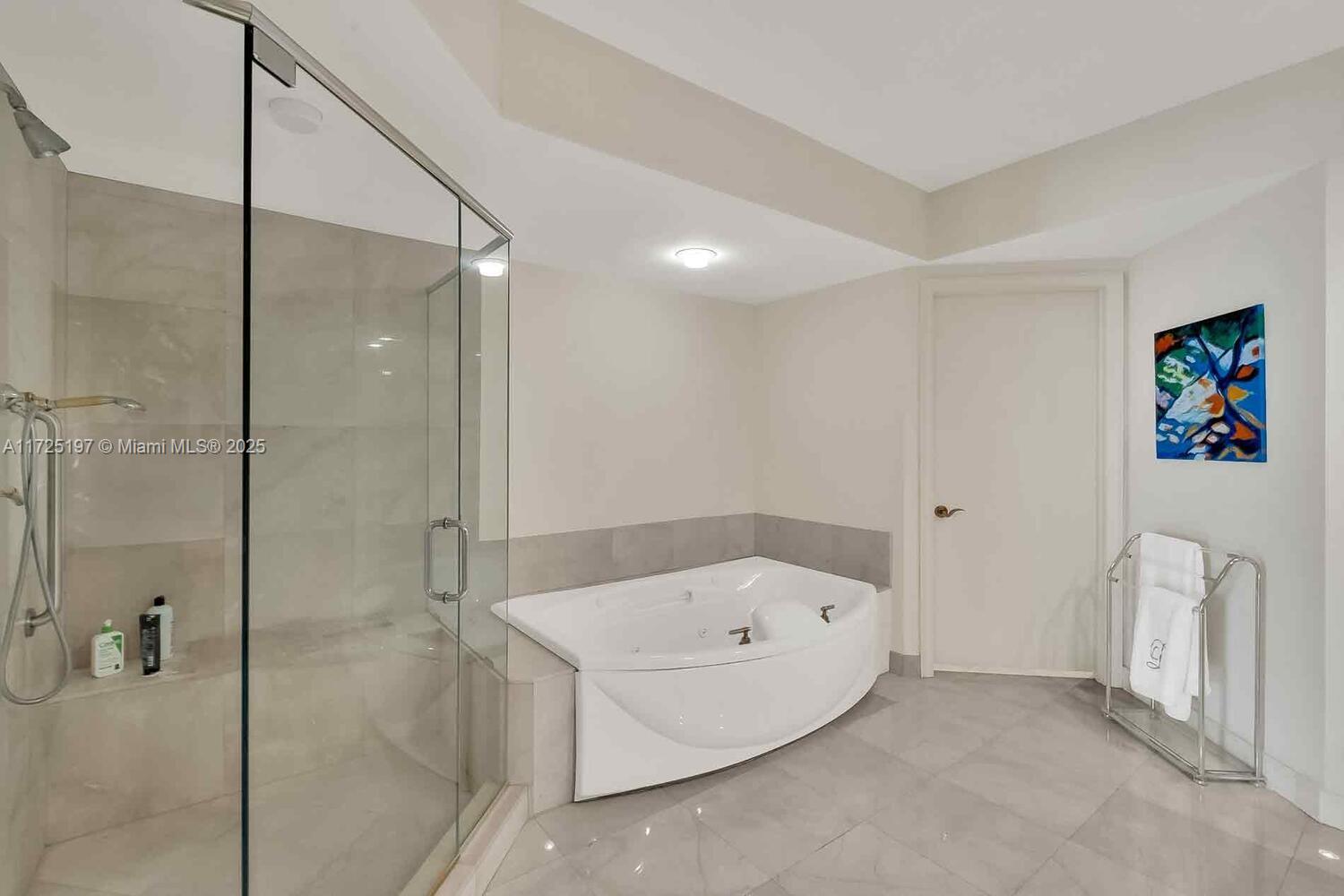 20201 E Country Club Dr Unit: PH2705