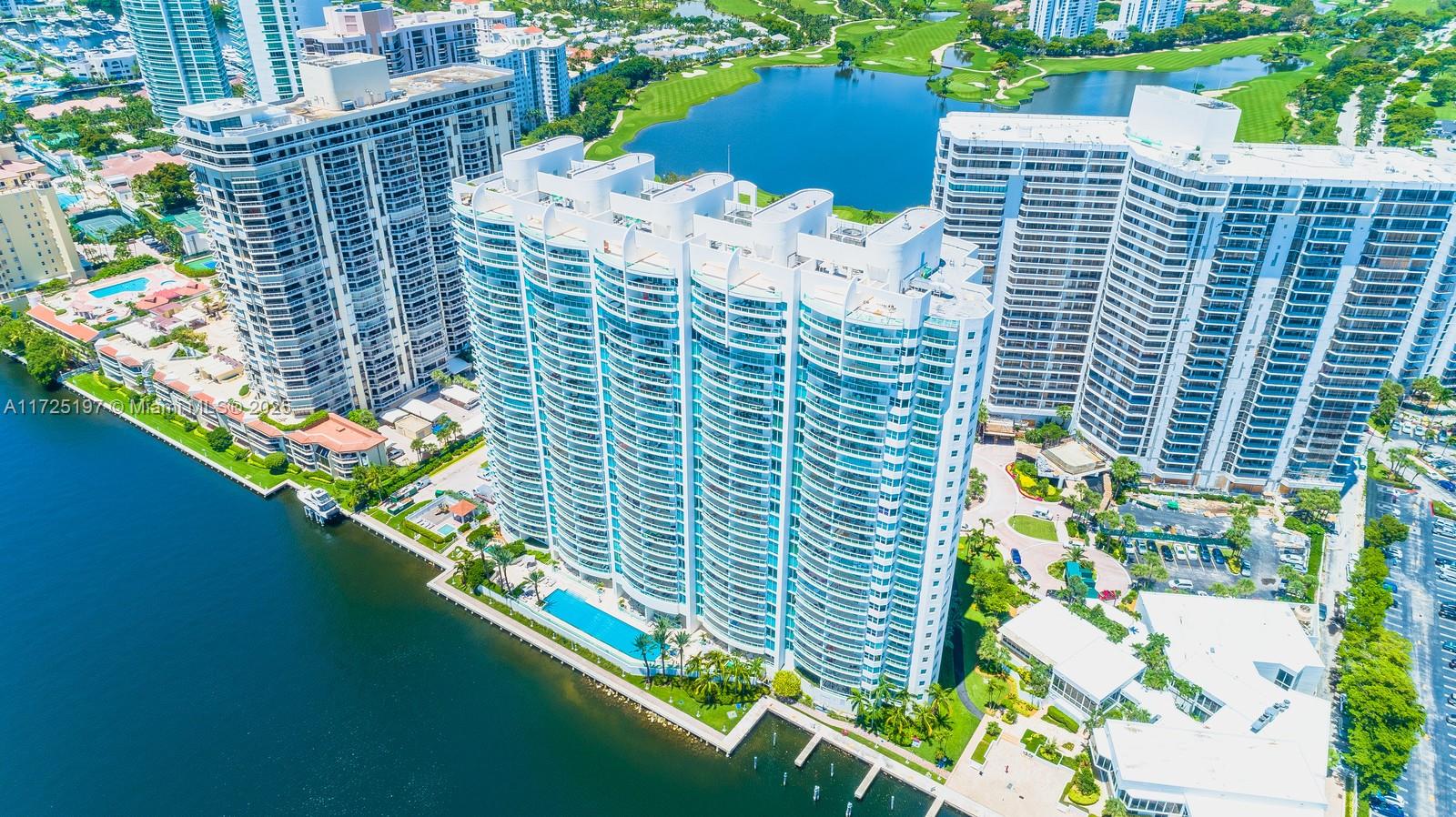 20201 E Country Club Dr Unit: PH2705
