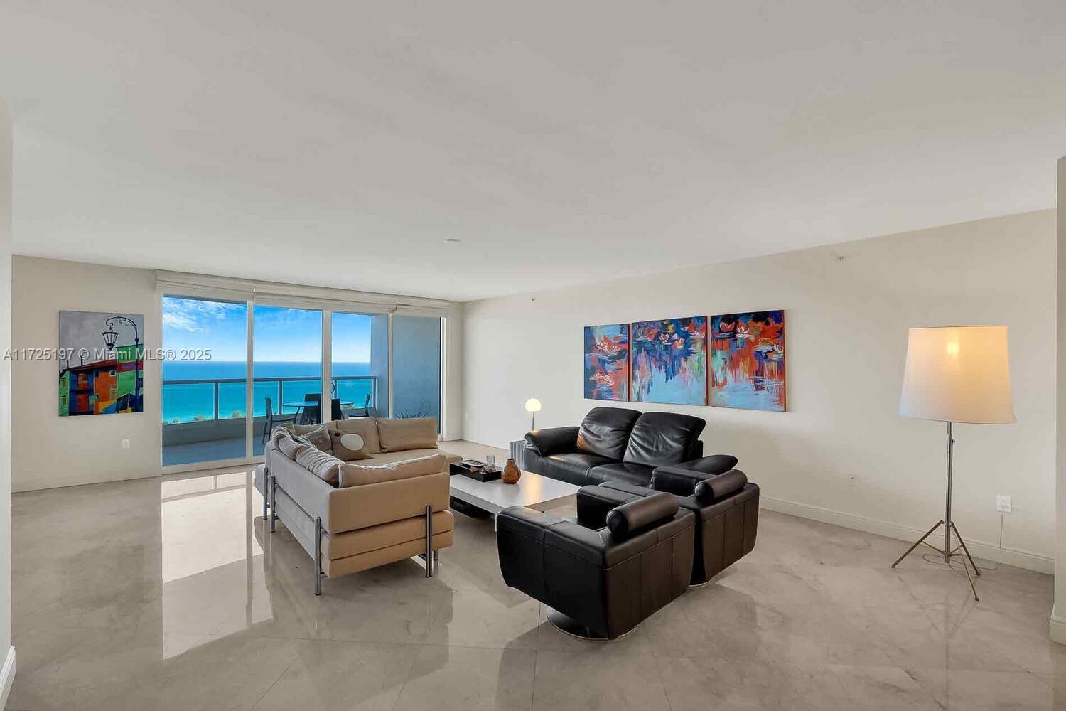 20201 E Country Club Dr Unit: PH2705