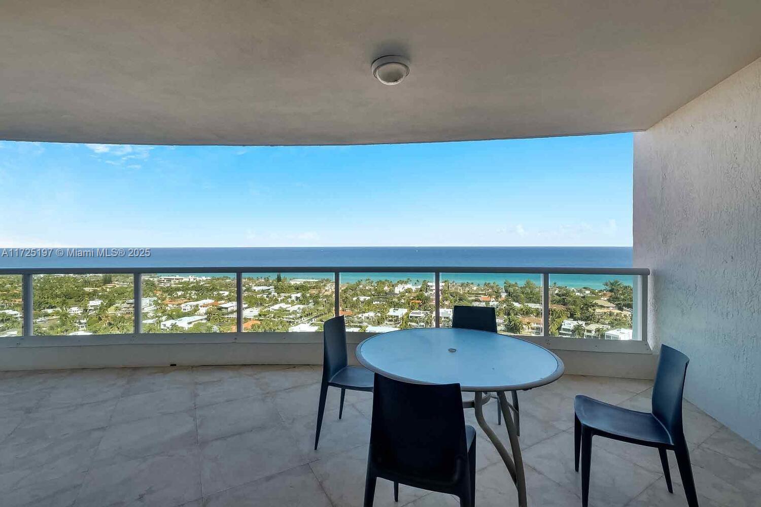 20201 E Country Club Dr Unit: PH2705
