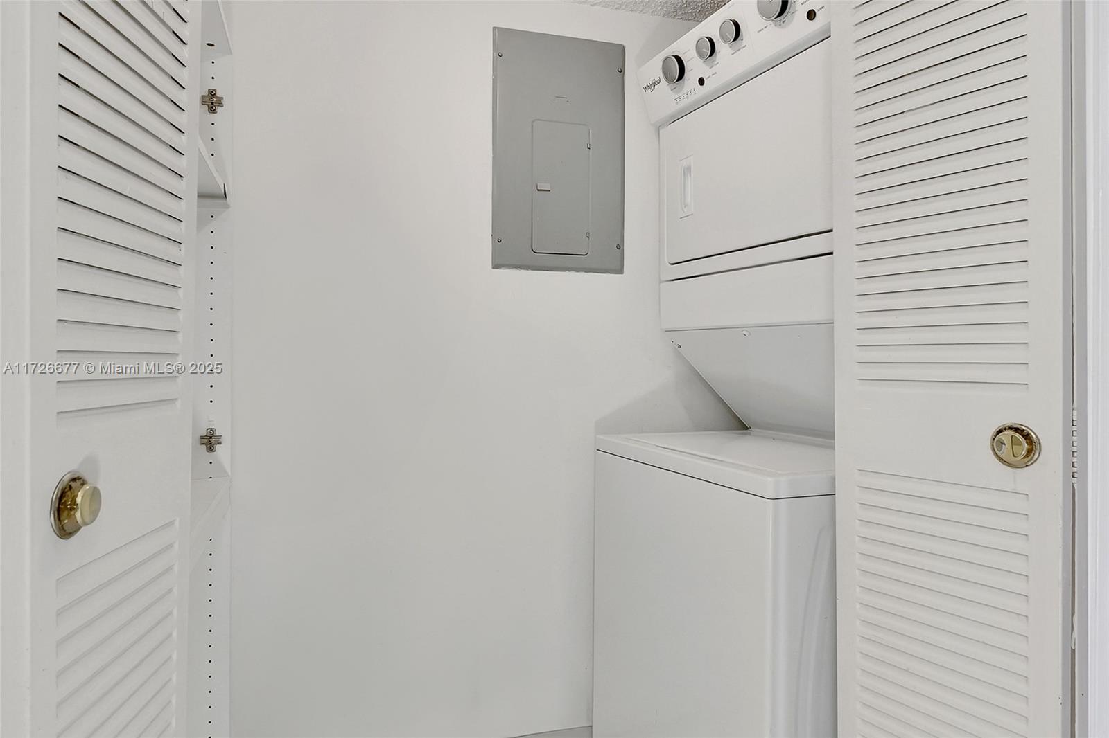 3545 Magellan Cir # 5 Unit: 351-5