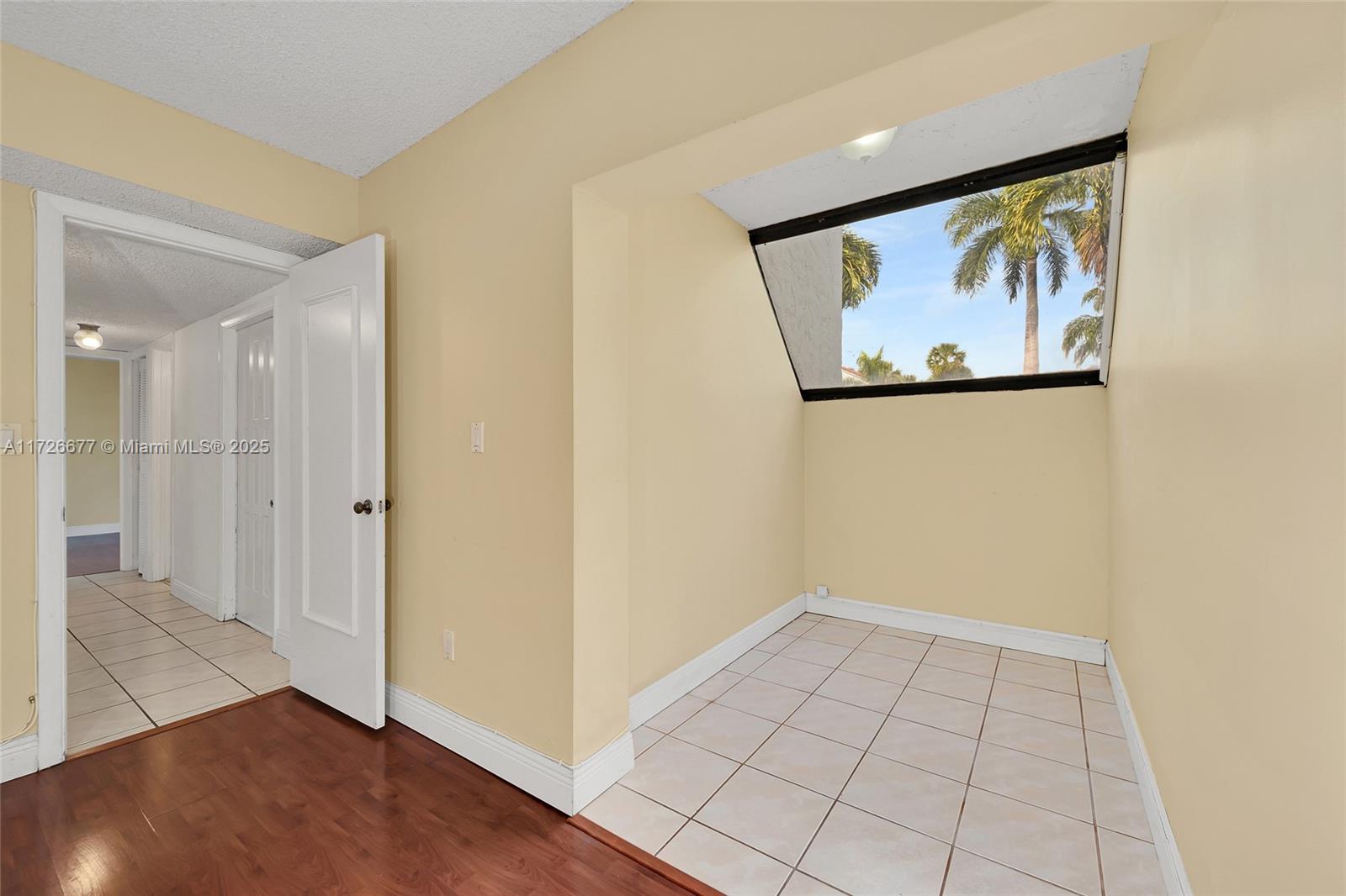 3545 Magellan Cir # 5 Unit: 351-5
