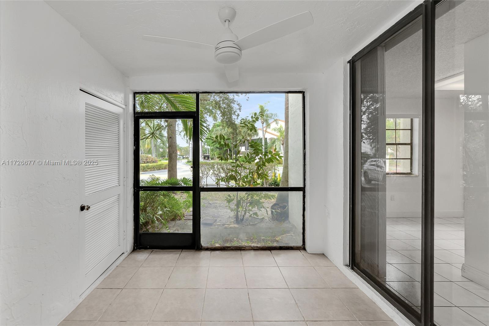 3545 Magellan Cir # 5 Unit: 351-5