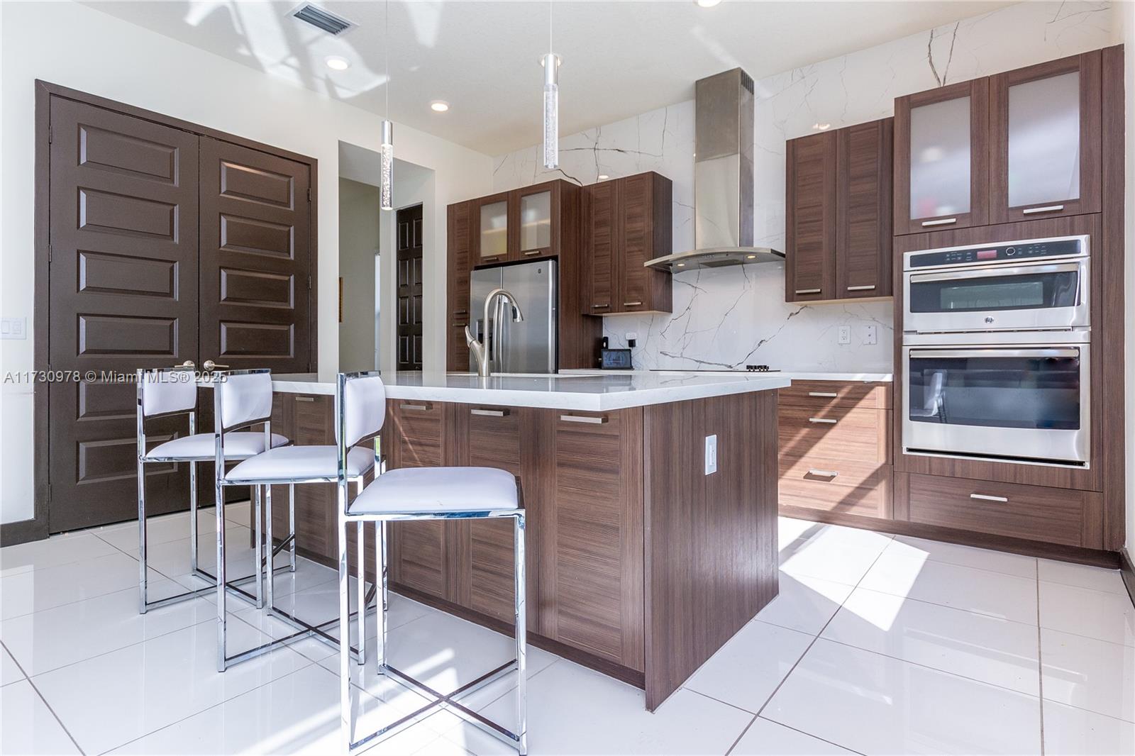 8814 NW 154th Ter