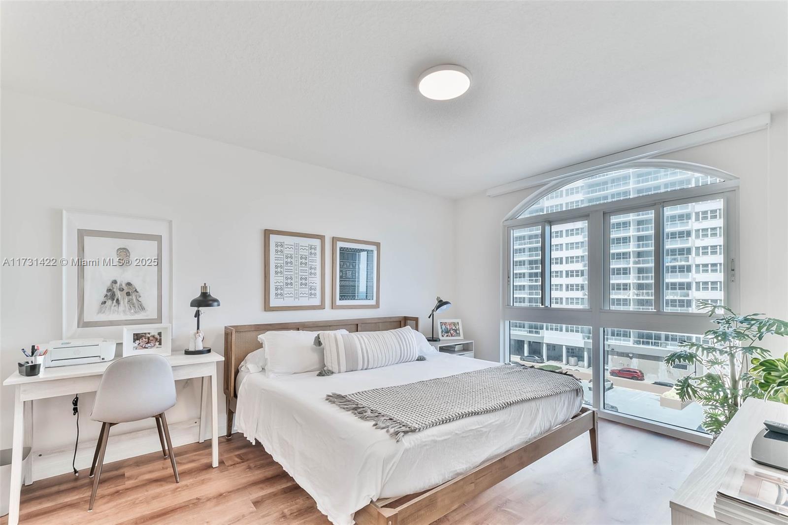 2080 S Ocean Dr # 506