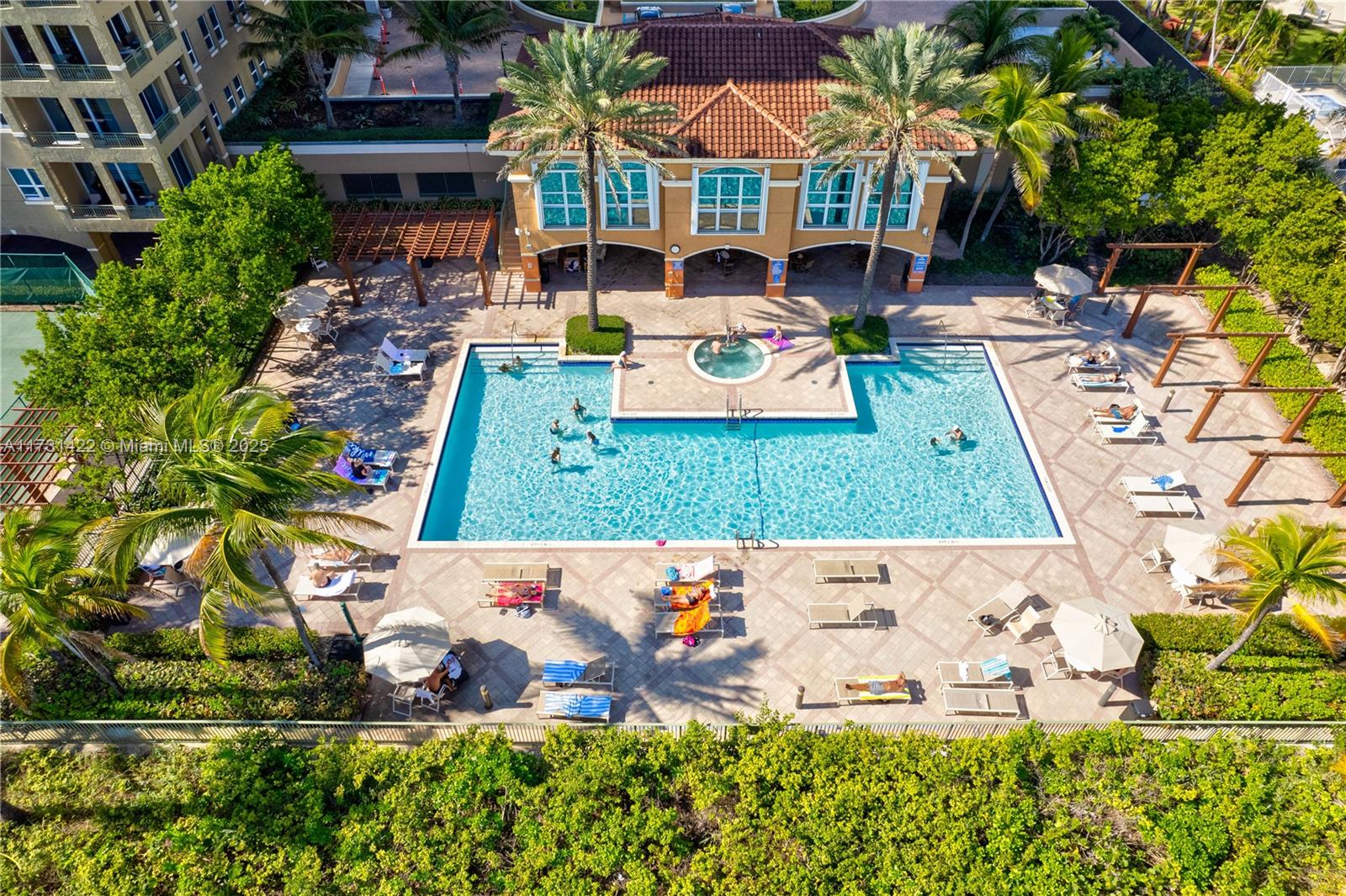 2080 S Ocean Dr # 506