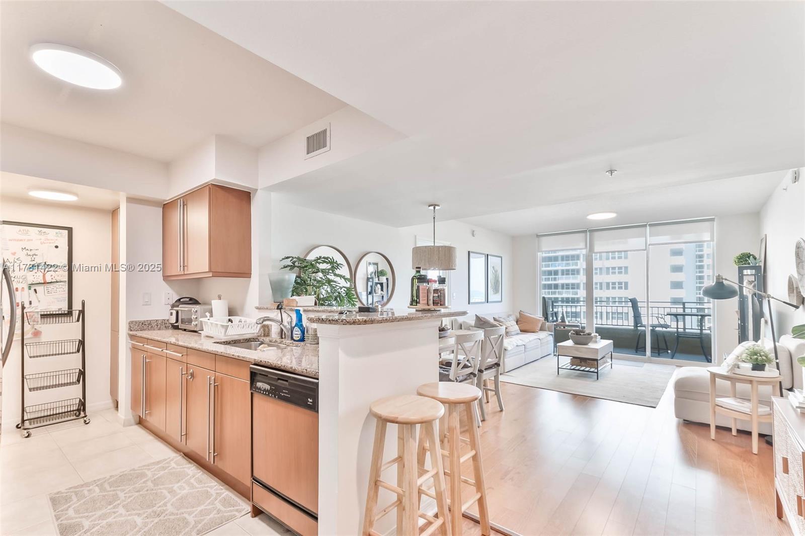 2080 S Ocean Dr # 506