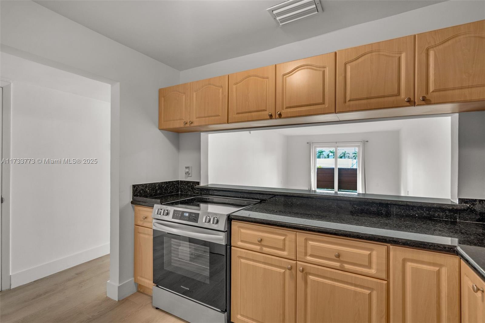1205 Mariposa Ave # 417