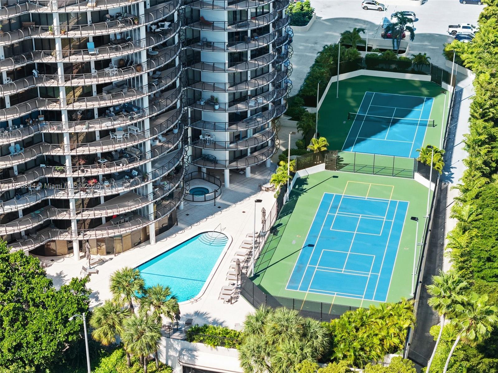 2843 S Bayshore Dr # 5C